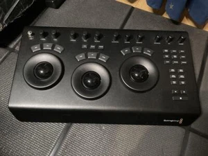 Blackmagic Design DaVinci Resolve Micro Pannello Superficie di Controllo Gradazione Colore - Foto 1 di 2