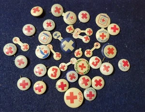 37 RED CROSS PINBACKS AND CRIMP BACKS WORLD WAR I TO WORLD WAR II - Picture 1 of 9