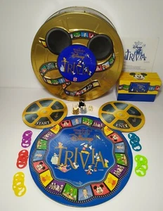 VINTAGE Maravilloso Mundo de Disney Trivia Juego Mattel Lata de Oro 1997 Completo - Imagen 1 de 12