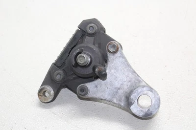 1997-2000 SUZUKI BANDIT 1200 GSF1200S СУППОРТ ЗАДНЕГО ТОРМОЗА С КРОНШТЕЙНОМ КРЕПЛЕНИЯ - Изображение 1 из 4