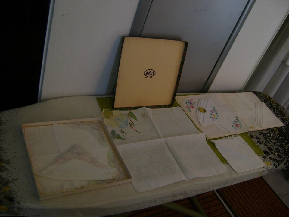 Lot of 9 Vintage (1950s) Hankie-Handkerchief Set - NEW - Image 1 of 4