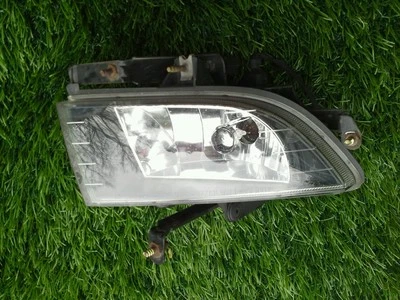 Faro antiniebla Hyundai Sonata 2006-2008 lado del pasajero R OEM Foto 1 de 4