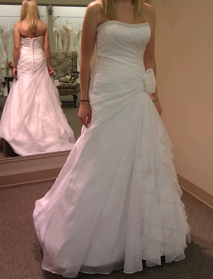 MON CHERI WEDDING GOWN - BRAND NEW WITH TAGS SIZE 6 - Image 1 of 4