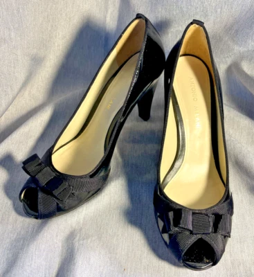 Zapatos Antonio Melani Color Negro Talla 7-1/2 M Charol Punta abierta Tacón bloque Foto 1 de 4