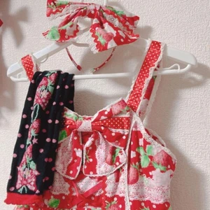 Angelic Pretty Strawberry Mille-Feuille One-piece Dress Socks Headband Full Set - Picture 1 of 2