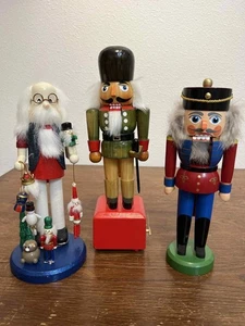 Vintage Holz Nussknacker Trio Lot Figuren K&K Spieluhr Suite 10 Zoll 12 Zoll Set X3 - Bild 1 von 5