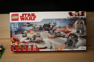 LEGO Star Wars Defense of Crait #75202 - SELLADO - - Imagen 1 de 3