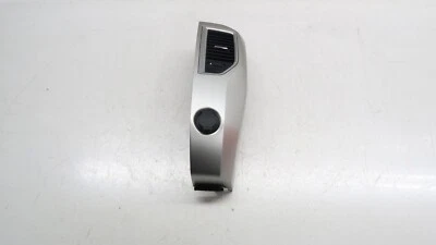 Nissan Titan XD 2016-2019 OEM tablero central derecho aire acondicionado ventilación aire acondicionado 68750EZ10A Foto 1 de 4