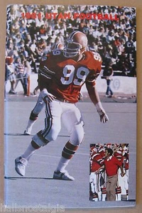 (2) Pro! Football NFL Magazine: Nov, 1981 116 pgs & March-April 1982 120 pgs - Bild 1 von 2