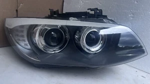 BMW E92-E93 BI XENON 2006-2013 OSF HEADLIGHT TOP BRACKET BROKEN - Picture 1 of 3