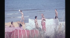 DDR -  DIA  -  Akt    - Frau -Ostsee -  Farbe - Bild 1 von 1