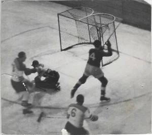Lot of 2 Original Type 1 Hockey Photos - 1920's Britain v Cezchia 1975 SD Gulls - Picture 1 of 4