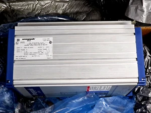 SQUARE D SCHNEIDER OMEGAPAK VARIABLE AC DRIVE 8803 P00C04F | 5PS 4KW | 460V 3PH - Bild 1 von 11