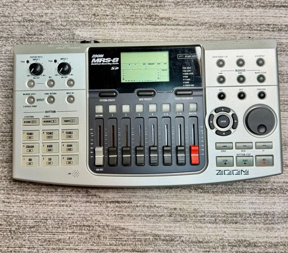 Zoom MRS-8 Multi-trak Recording Studio Recorder Portable from japan no adapter - Image 1 of 4