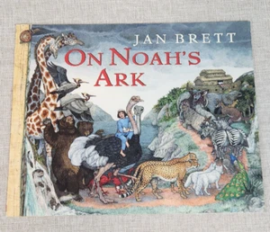 NEW On Noahs Ark Jan Brett Childrens Paperback Book Biblical Animals 2004 - Bild 1 von 2