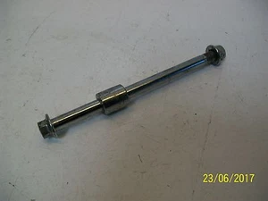 BENELLI PEPE 50cc MANDRINO RUOTA ANTERIORE (D62) - Foto 1 di 1