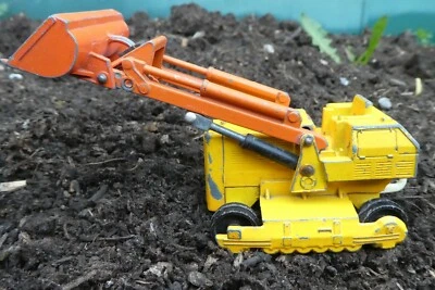 MATCHBOX SERIES KING SIZE NO K-8 CATERPILLAR TRAXCAVATOR MADE IN ENGLAND 1970 - Image 1 of 4