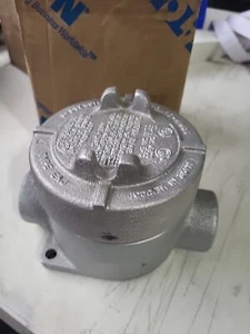 Eaton Crouse-Hinds EAJC16 1/2" Rigid Conduit Outlet Box w/ 3-3/16" COVER OPENIN - Picture 1 of 4