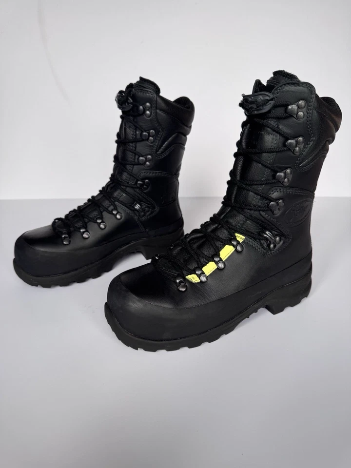 Jolly Fire Resistant Waterproof Safety Boots Size Uk 3 - Image 1 of 4