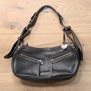 Borsa a tracolla Dooney & Bourke 1975 Hobo in pelle nera con ciottoli - Foto 1 di 19