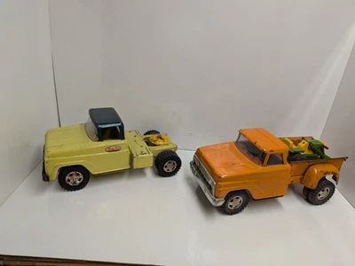 2 camiones Tonka de colección 1965 State Highway Stepside doble y 1959 cal quinta rueda Foto 1 de 4