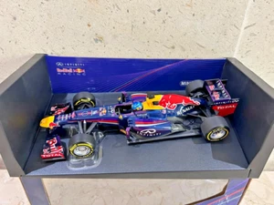 Minichamps F1 1:18 Sebastian Vettel Red Bull RB9 Campione del Mondo 2013, Raro! - Foto 1 di 19