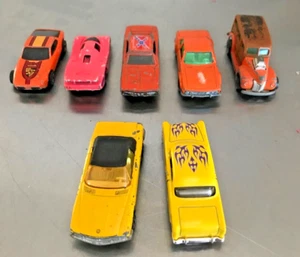 Lesney & Hotwheels Set mit 7 verschiedenen Druckguss-Autos orange, rot, gelb, hot pink - Bild 1 von 5