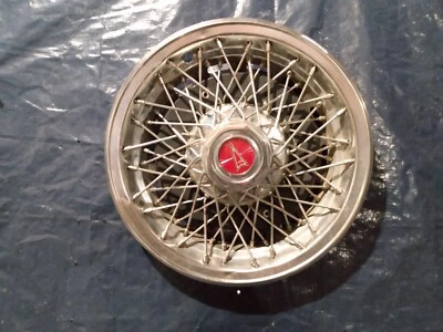 1980 1981 1982 Pontiac Bonneville Firebird wire spoke 15” hubcap wheel cover Foto 1 de 4