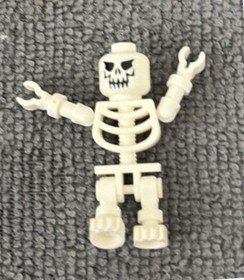 LEGO Monster Fighters 9468 Vampyre Vampire Castle SKELETON Minifigure Figure