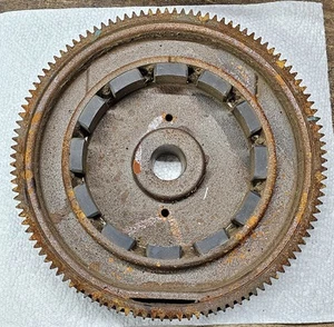 BRIGGS & STRATTON V-TWIN SCHWUNGRAD 594169 - Bild 1 von 3