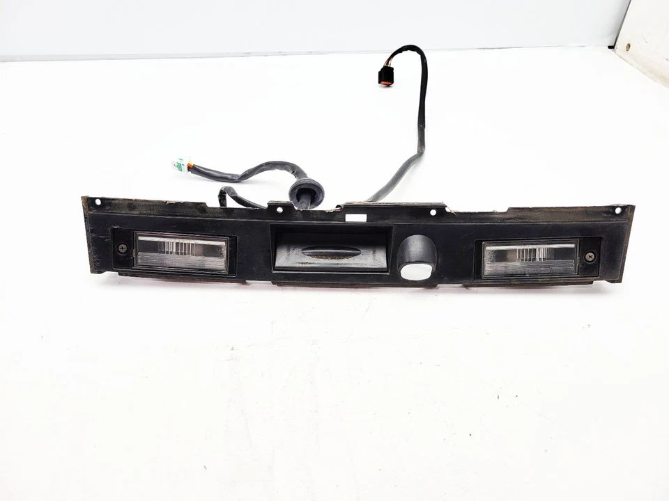 HYUNDAI TUCSON MK3 TL NUMBER LICENSE PLATE LIGHT SET WITH BOOT HANDLE & TRIM - Image 1 of 4