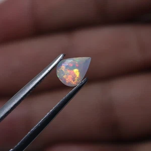 6x8 MM Pear Cut 0.50 Cts Natural AAA Red Yellow Fire Faceted Ethiopian Opal - Foto 1 di 10