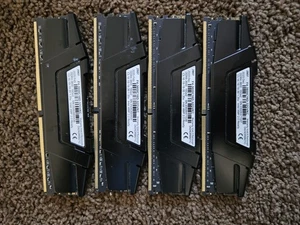 G. SKILL Ripjaws 64GB (4 x 16GB) (DDR4-3600) Memory (F43600C18D32GVK) - Zdjęcie 1 z 2