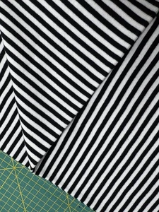 Reststück 1 m SCHLAUCHWARE  D´Blau-Weiß Streifen 95 % BW, 5 % EL Bündchenware - Bild 1 von 2