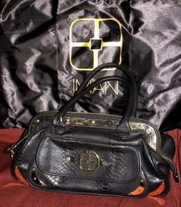 IMAN Handtasche aus schwarzem Leder mit Schlangenprägung und doppeltem Riemen - Bild 1 von 11