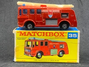 Matchbox Superfast MB35-A1: Merryweather Fire Engine with Type F Box - Picture 1 of 7