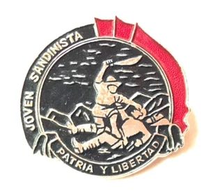 NICARAGUA JOVEN SANDINISTA Youth PATRIA Y LIBERTAD RARE Pinback Badge FSLN PARTY - Picture 1 of 3