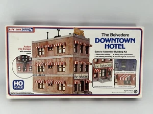 Life-Like #1339 HO Scale Belvedere Downtown Hotel Building Kit Complete - Picture 1 of 3