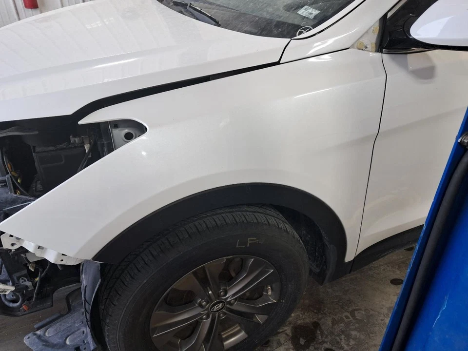 2014 Hyundai Santa Fe Driver Left Fender OEM 4DR SUV WHT Local Pick Up Only Foto 1 de 4