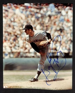 Gaylord Perry - San Francisco Giants - Signed - Autograph 8x10 Photo JSA COA/LOA - Picture 1 of 2