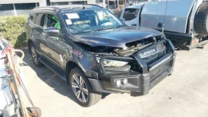 Isuzu Mu-X Right Front Window Reg Motor - Picture 1 of 4