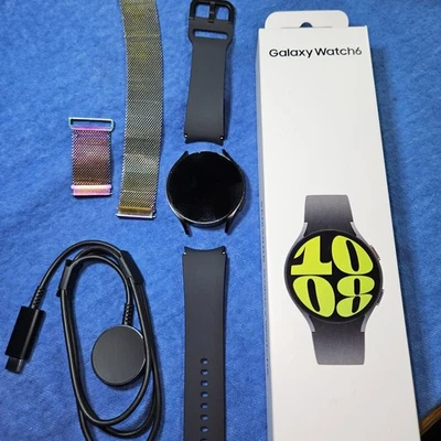 Galaxy Watch6 44mm R945U LTE, Graphite, Unlocked, Extra Metal Mesh Band - Image 1 of 4