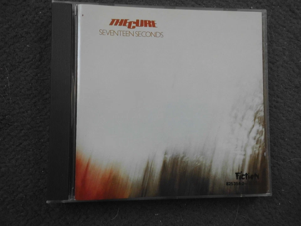 CD The Cure - Seventeen Seconds, Fiction deutsche Pressung sehr guter Zustand - Bild 1 von 3