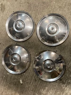 4x RADKAPPEN FELGENKAPPEN RADZIERBLENDEN 14 ZOLL CHROM GEBRAUCHT !!!!! - Bild 1 von 4