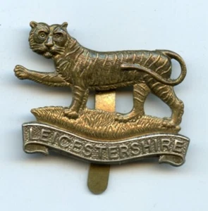 The 4/5th Battalions Leicestershire Regiment Territorials Cap Badge - Foto 1 di 2