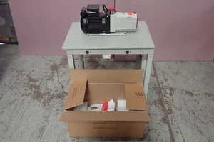 Pfeiffer Vacuum DUO 11 PK D59 512 C Rotary Vane Pump PK 195 892 T - Picture 1 of 10