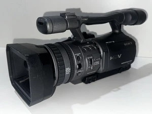 SONY HANDYCAM HDR-FX7 MINI/DV VIDEO CAMERA - NO ACCESSORIES - tested - Picture 1 of 11