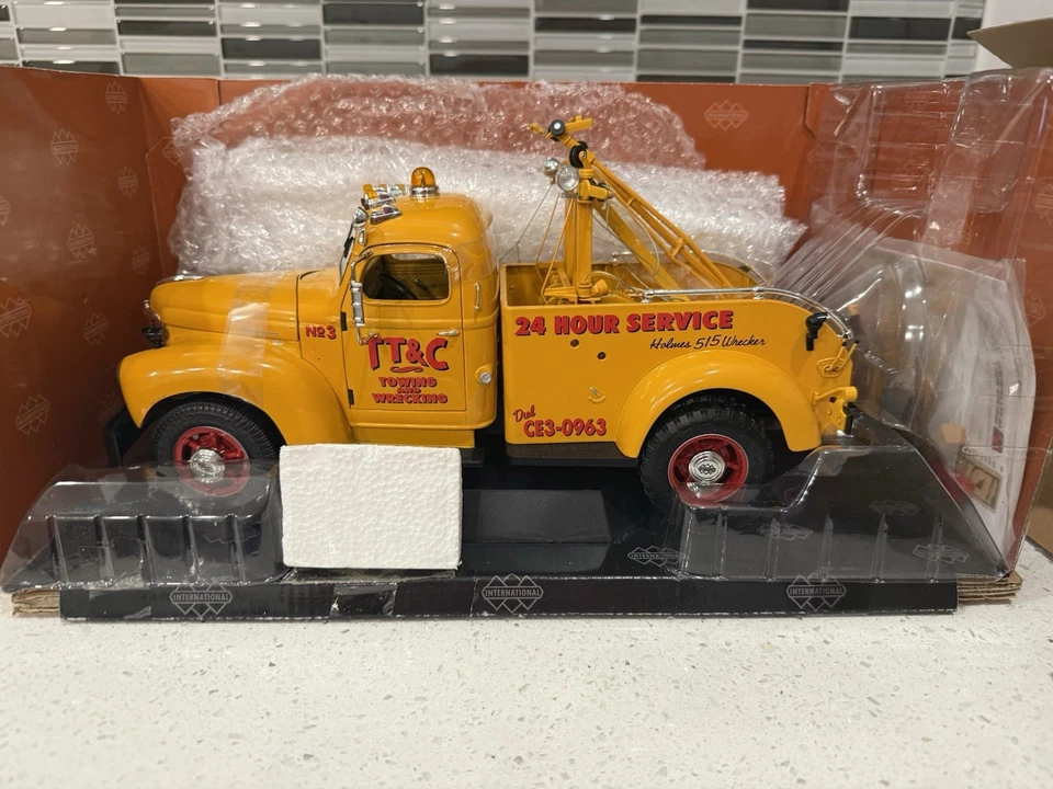 DCP International Model KB-5 1:16 Scale Tow Truck New READ - Image 1 of 4