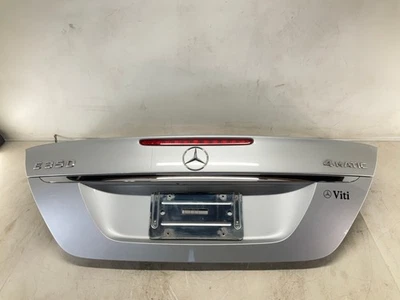 Tampa traseira do porta-malas 03-09 Mercedes-Benz E350 W211 fabricante de equipamento original - Imagem 1 de 4