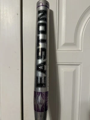 Bate Oficial de Softbol Easton Black Max 32" 27oz SK9 Foto 1 de 4